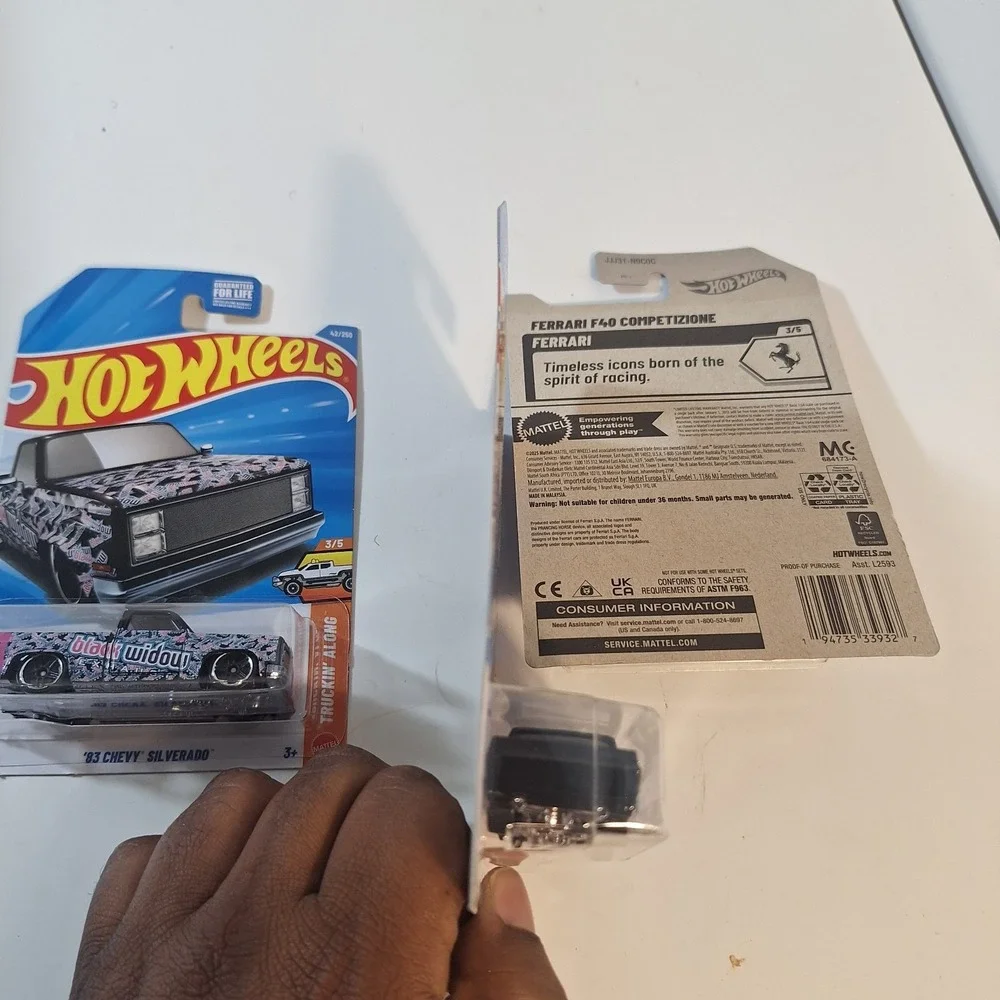 Hot Wheels Ferrari F40 Competizone 3/5 + 83 Chevy Silverado Black‎ Widow 3 Cars